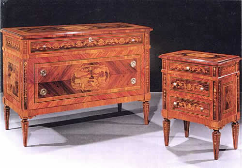 COMÒ E COMODINO STILE MAGGIOLINO (Art. 006 e 006/A)